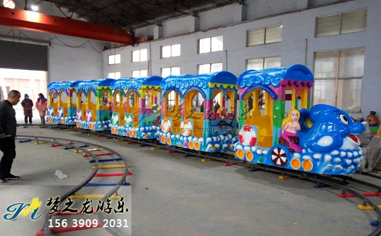 軌道類(lèi)游樂(lè )園的游樂(lè )設施